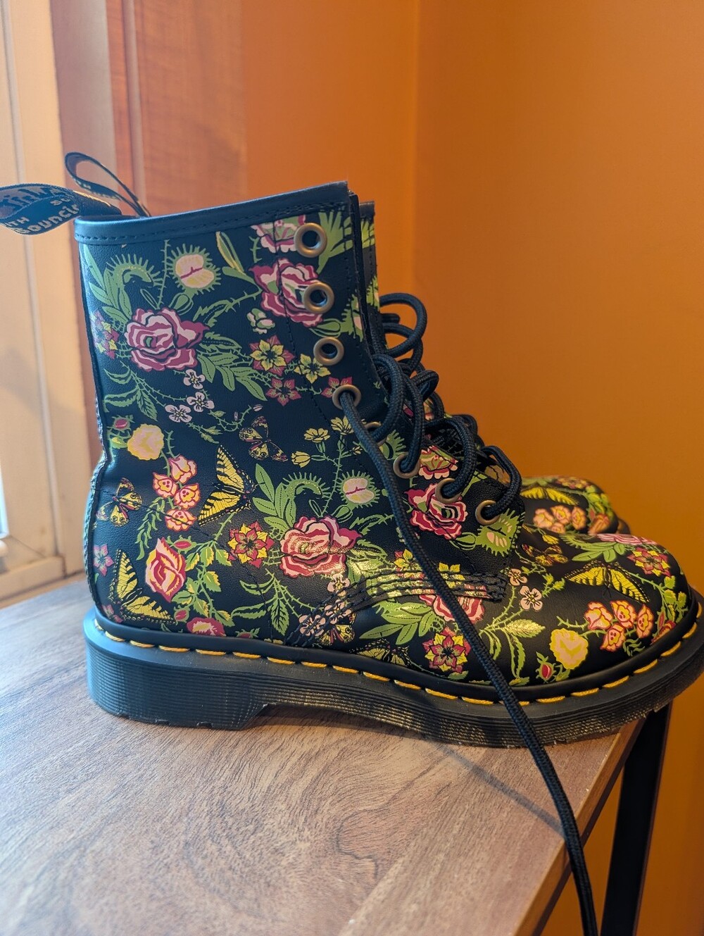 Dr. Martens 1460 Women's Floral Bloom Venus Fly Trap Lace Up Boot NWOT Sz 7 - Picture 4 of 11